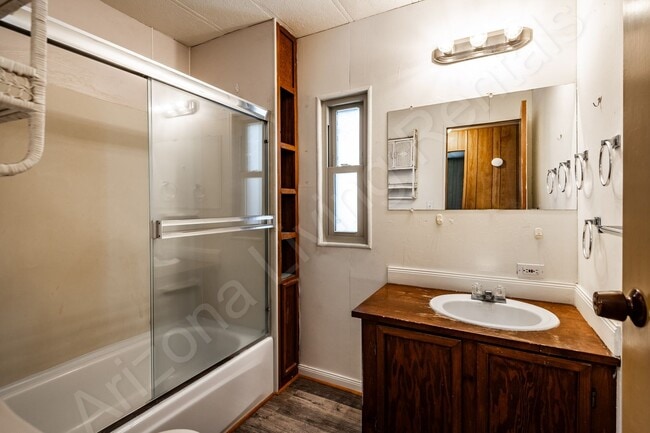 Building Photo - MOVE IN SPECIAL, $475 OFF FIRST MONTH