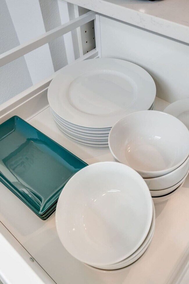 Building Photo - 4806 Dayton Ave N