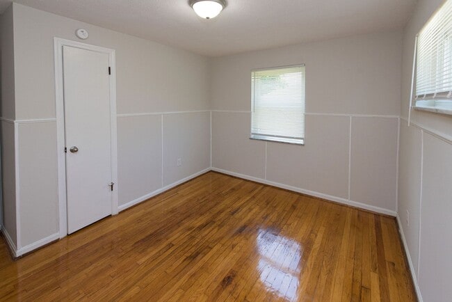 Building Photo - BRIDGETOWN- 3BEDROOM 1BATH W 1 CAR BUILT I...