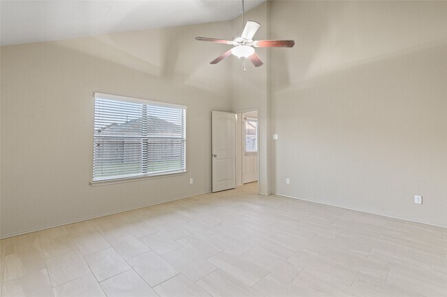 Building Photo - 2414 Fall Aster Dr