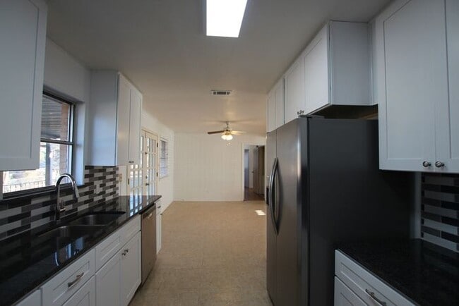Building Photo - 3 Bed 2 Bath Home Near UT Tyler!