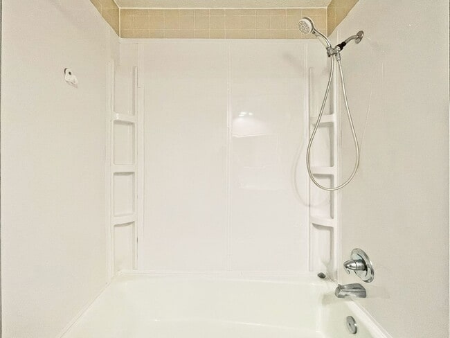 Building Photo - Newly Remodeled 3 Bedroom 2-Story Townhome...