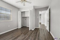 Building Photo - 4 Bedroom in Springlake Subdivision