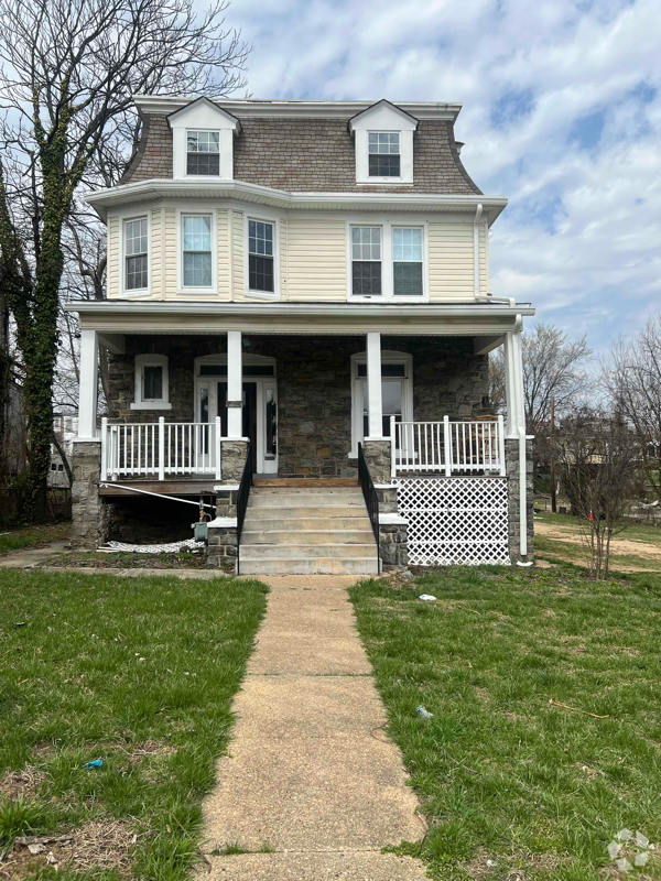 Building Photo - 2472 Shirley Ave