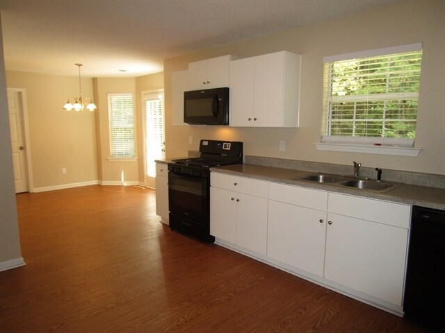 Building Photo - 204 Carrie Dr