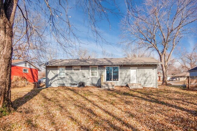 Building Photo - 4605 E Red Bridge Rd