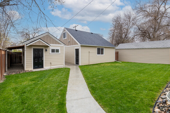 Building Photo - 620 Broadwater Ave