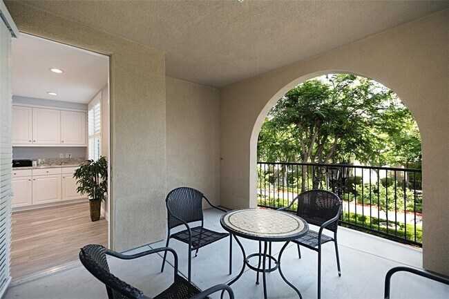 Building Photo - 2266 Watermarke Pl