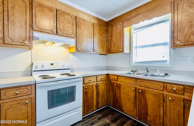 Building Photo - 2335 Vineyard Dr