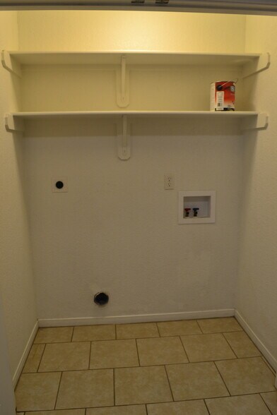 Laundry room - 220 Ryan Cir Apt B