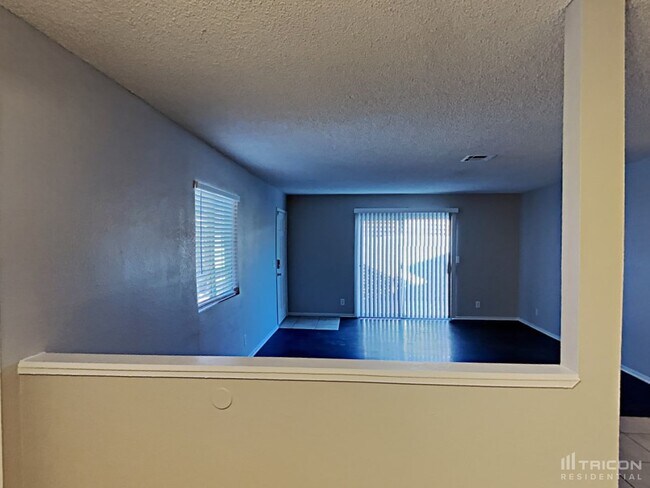 Building Photo - 104 Edelweiss St