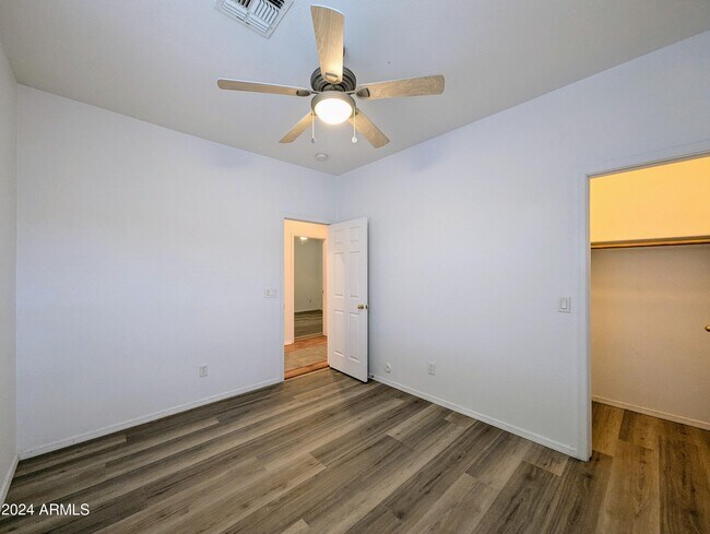 Building Photo - 1530 E Branham Ln
