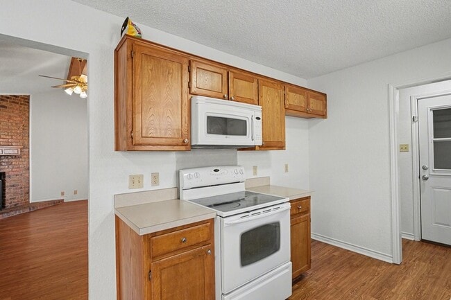 Building Photo - 1507 Lindsey Ln