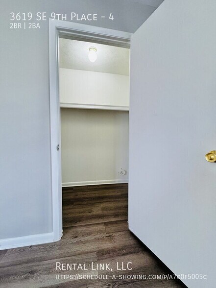 Building Photo - 3619 SE 9th Pl