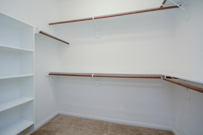 Building Photo - 22 Cheswood Manor Drive