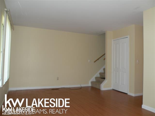 Building Photo - 2012 Orchard Crest St