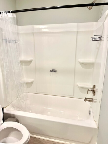 Building Photo - 2004 Fort Pemberton Ct