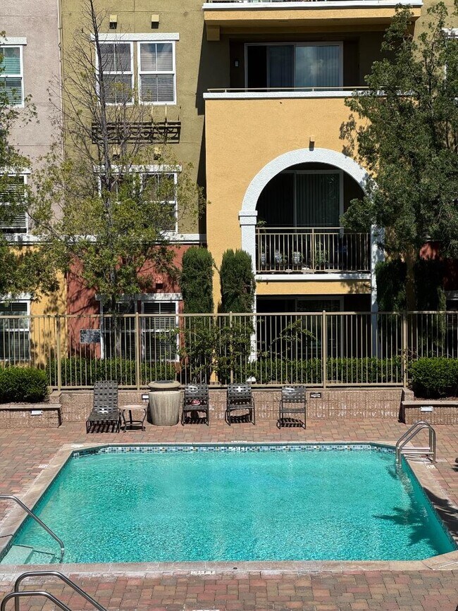 Building Photo - 2988 Grassina St