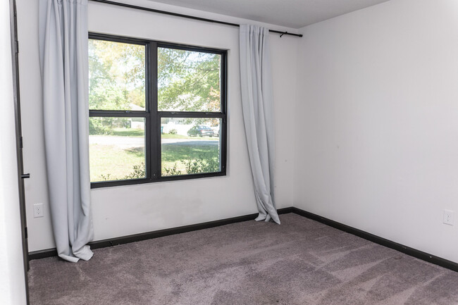 Building Photo - 3476 Sparco Dr