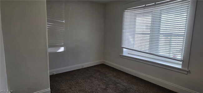 Building Photo - 1235 Bellows St