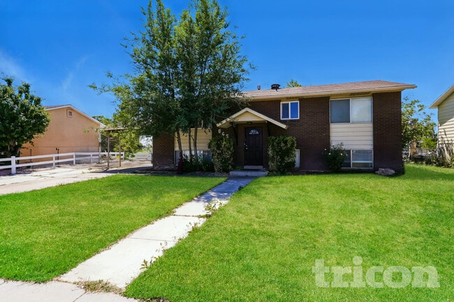 Building Photo - 865 S 1350 W