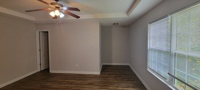 Building Photo - COMING SOON: Renovated 3BR 2BA Home w/ 2-Car Garage • Open-Concept Kitchen in Griffin