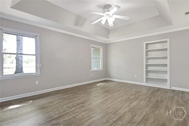 Building Photo - 154 MacKay Dr