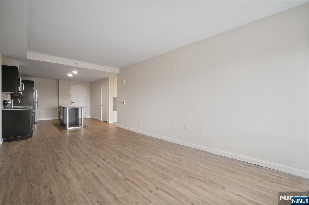 Building Photo - 69 Main St