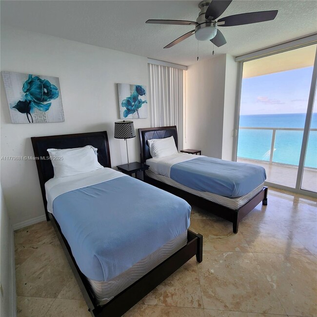Building Photo - 16699 Collins Ave
