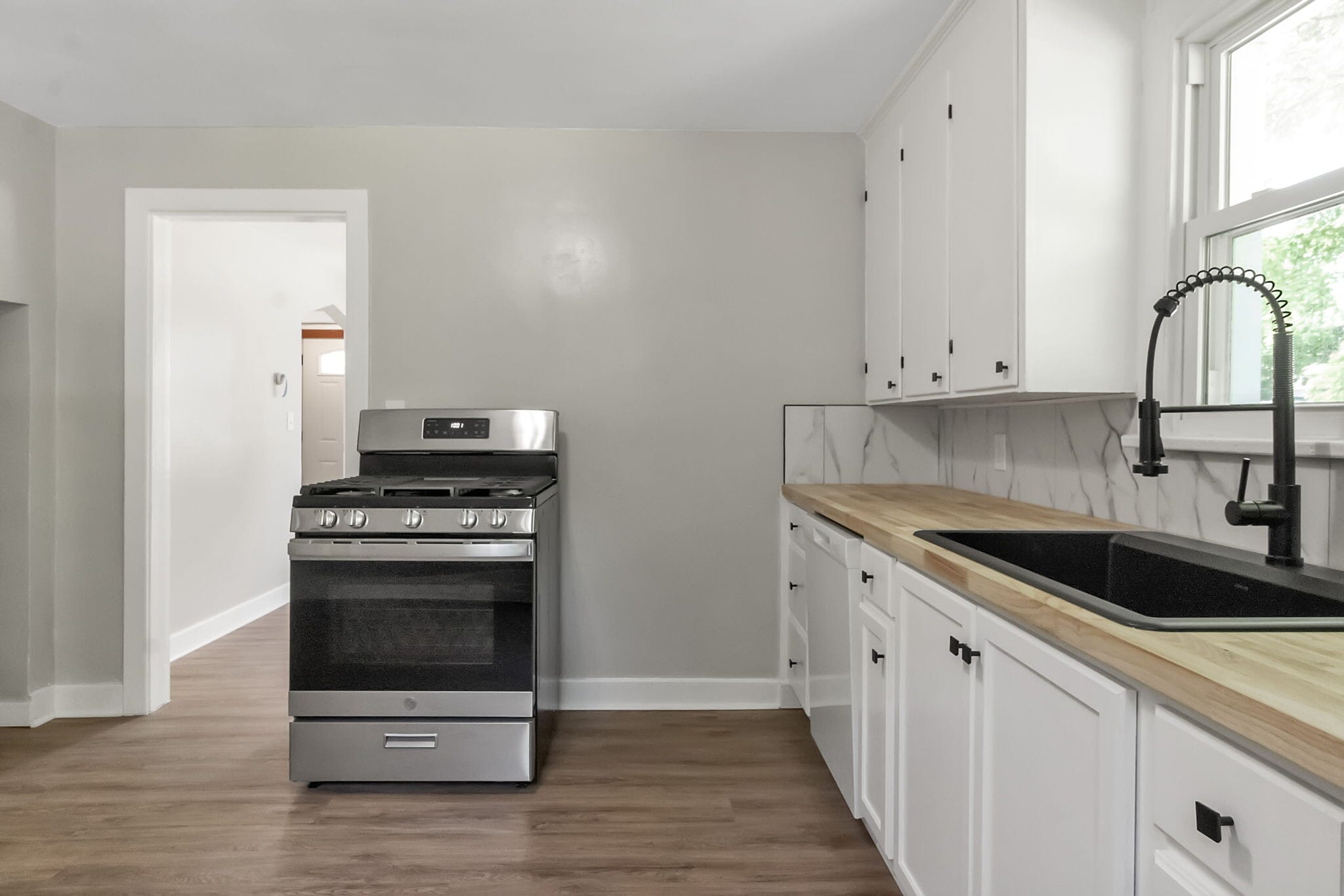 Kitchen - 56 Garfield St