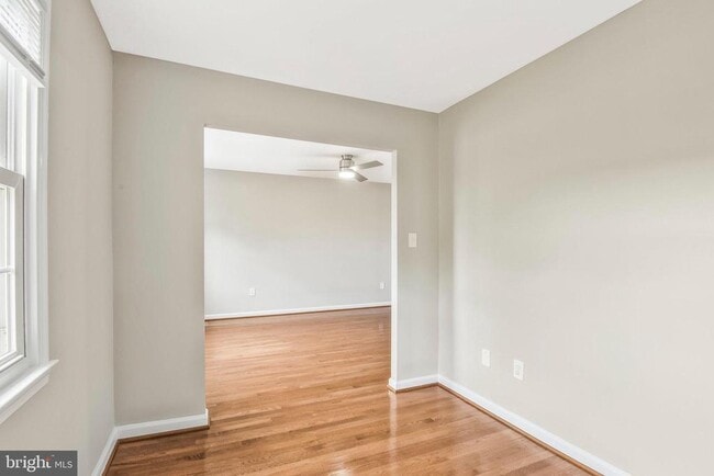 Building Photo - 10257 Friendship Ct