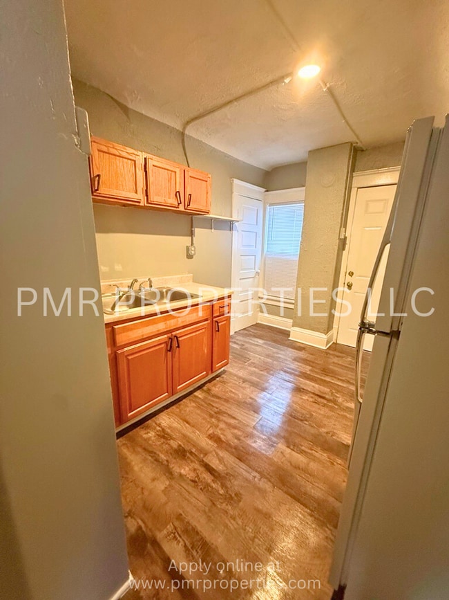 Building Photo - 2856 Bristol St