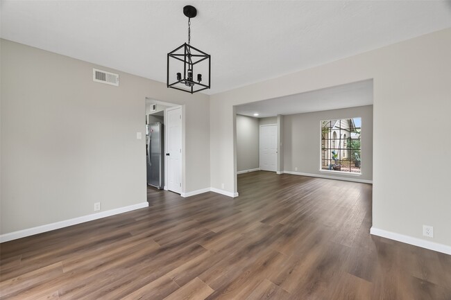 Building Photo - 14030 Cashel Forest Dr