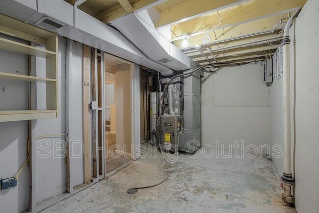 Building Photo - 16003 East 35th St S