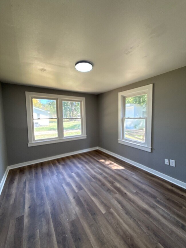 Building Photo - 71 Adkins Cir