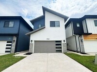 Building Photo - 33142 Oak Hts Pl