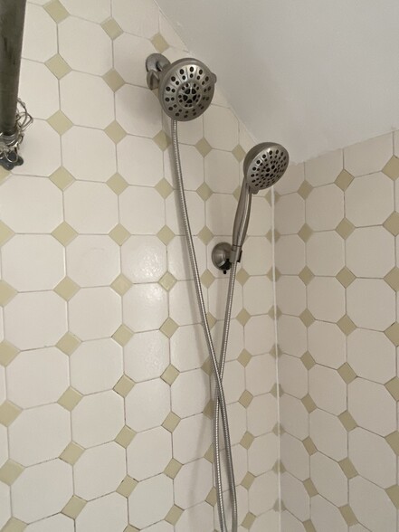 New Showerheads - 56 King St