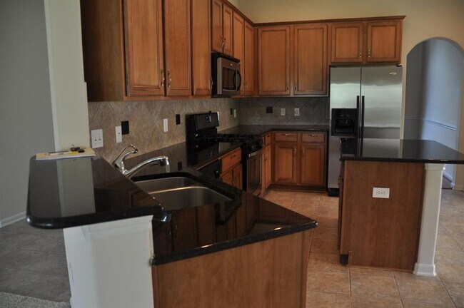 Building Photo - 12814 Quail Creek Dr
