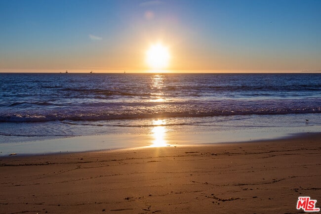 Building Photo - 42602 Pacific Coast Hwy