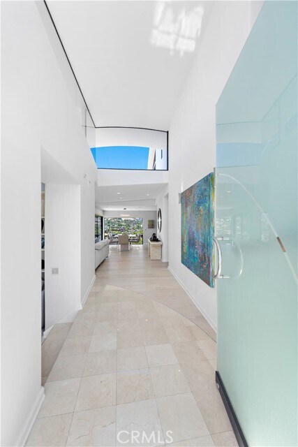 Building Photo - 940 Summit Dr