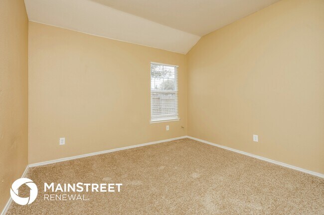 Building Photo - 1611 Emily Ln