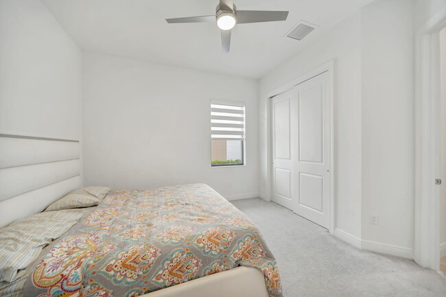 Building Photo - 12055 Lake Trail Ln