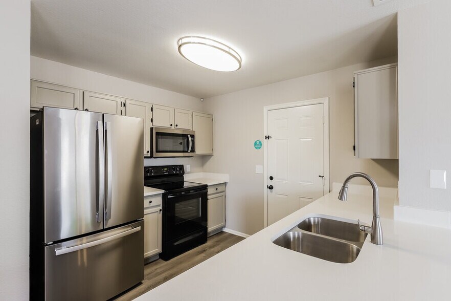 Building Photo - 3154 W Via Montoya Dr