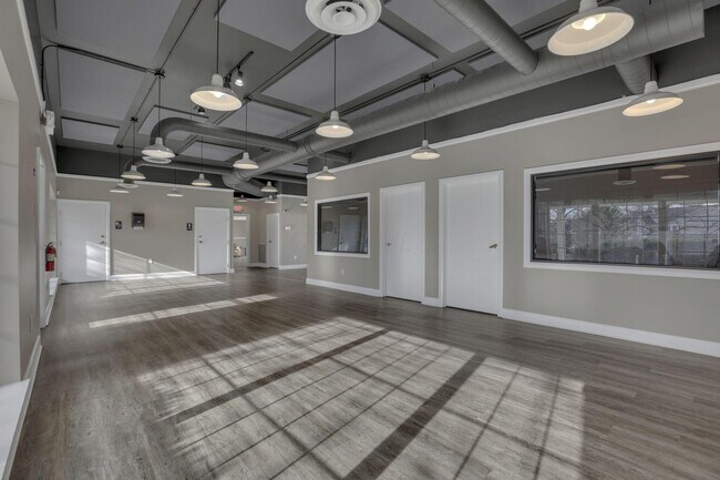 Building Photo - 8277 Deering Oaks Dr