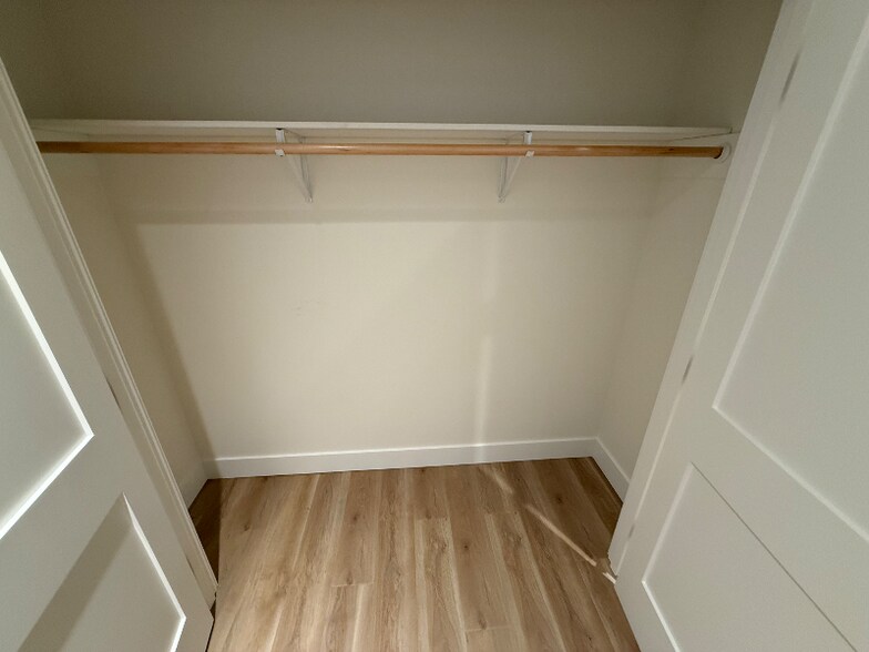 Building Photo - 849 Spring St