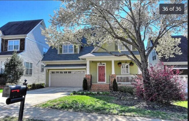 Building Photo - Tradition View