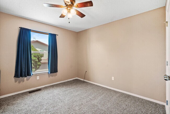 Building Photo - 5905 Redstone Mesa Ct