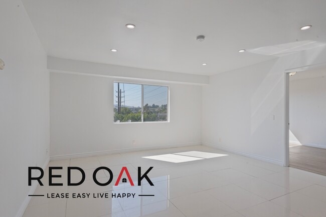 Building Photo - 3540 Fletcher Dr