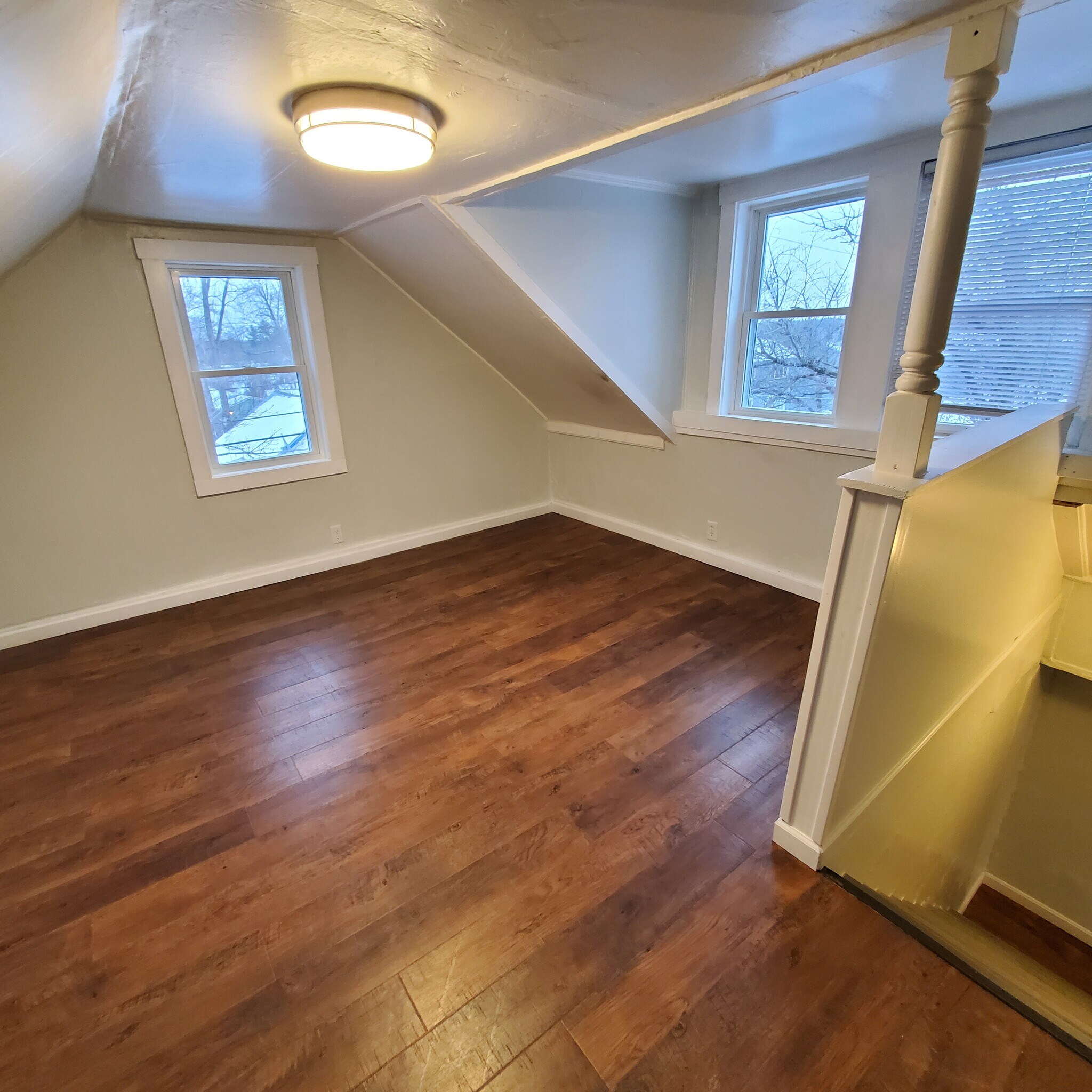 Building Photo - 398 Weaver St