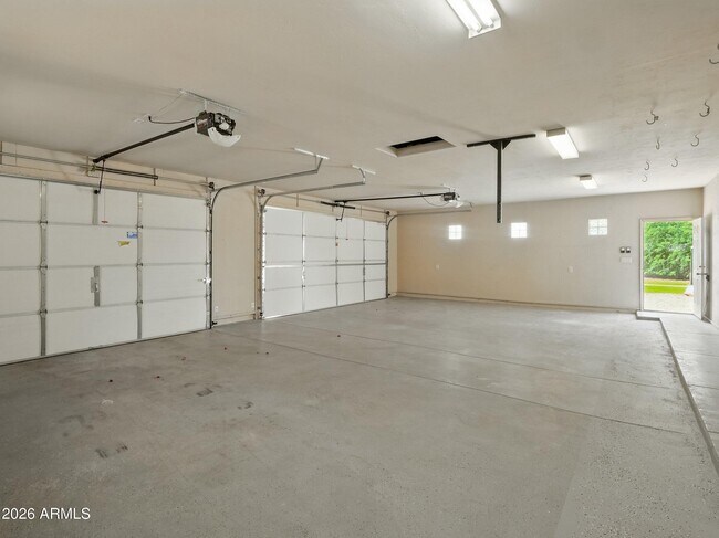 Building Photo - 12210 N 67th St